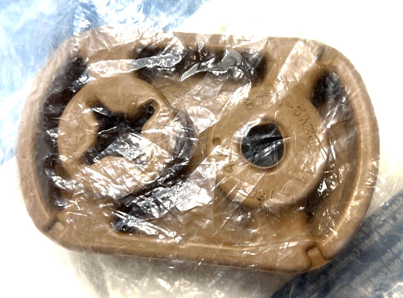 New OEM Genuine Ford F-250 Super Duty 11-22 Center Bracket Insulator BC3Z5A262A