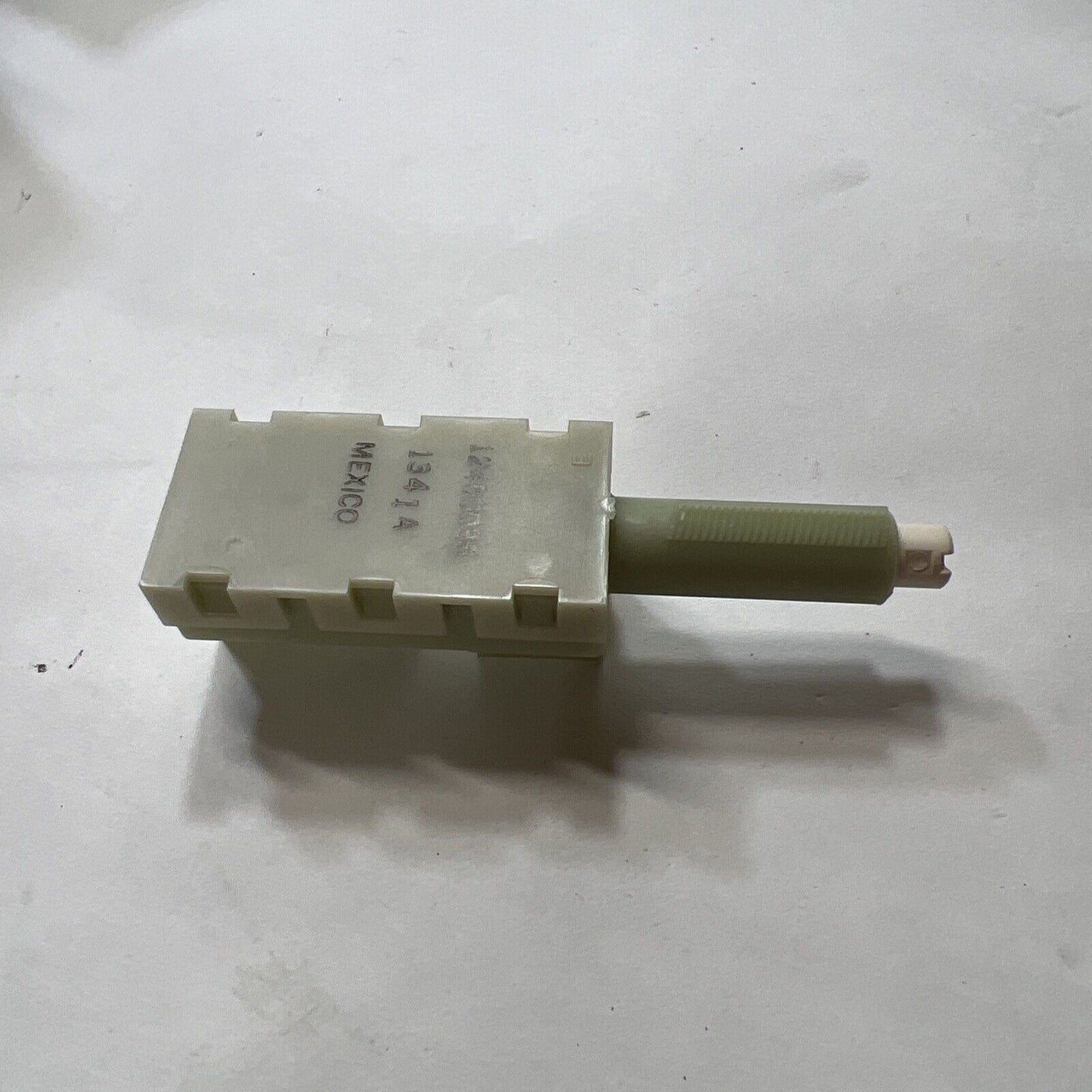 New OEM Genuine GM ACDelco Brake Light & Cruise Control Release Switch 12450036