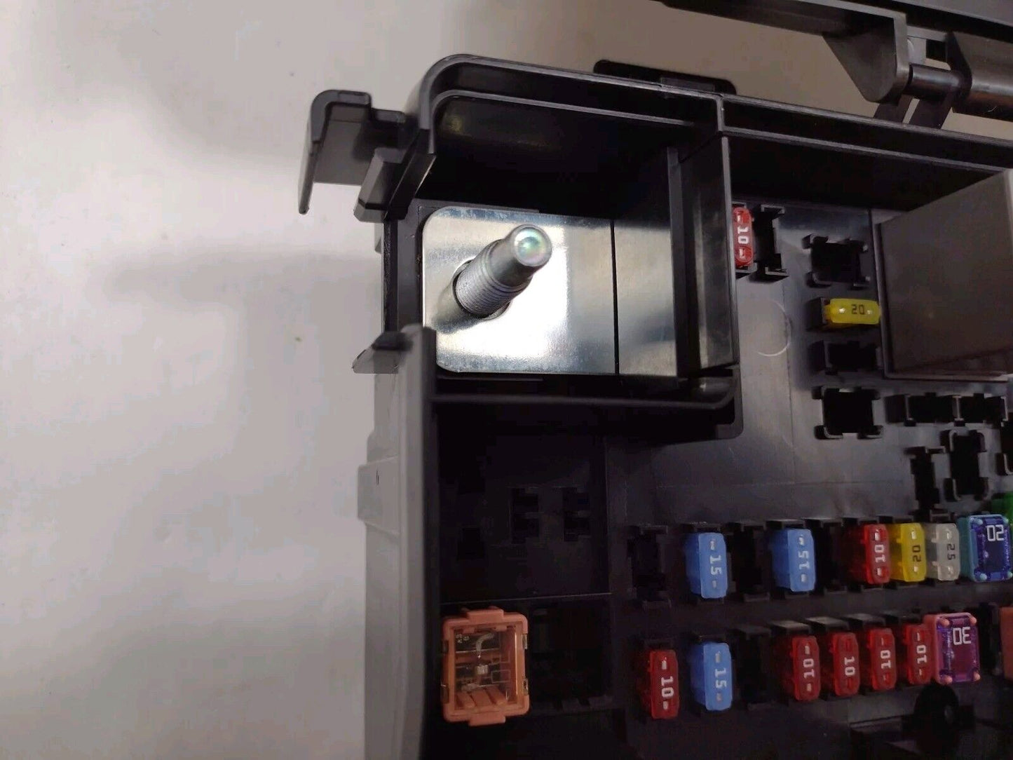 Genuine OEM Mopar Dodge Durango Intelligent Power Distribution Center 68251629AD