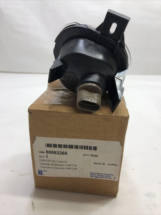 New OEM Genuine GM Chevrolet 2000-2005 Front Fog Lamp Housing Assembly 88893366