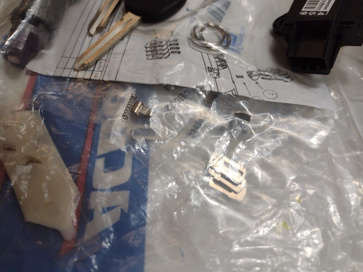 Genuine OEM GM Ignition Switch Cylinder Kit 23237274