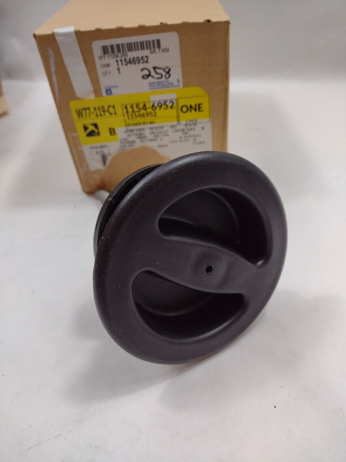 Genuine OEM GM Chevrolet Equinox Spare Tire Bolt Retainer 2013-2017 11546952