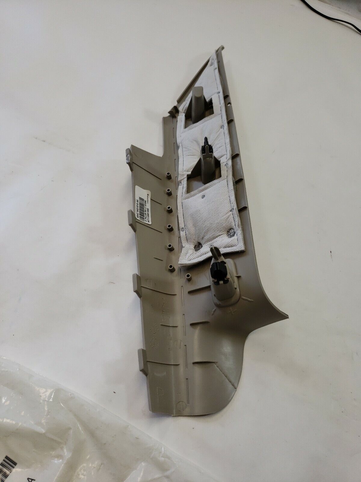 New OEM Ford Focus Upper Quarter Trim Panel Passenger Side 2008-11 8S4Z5431010AA