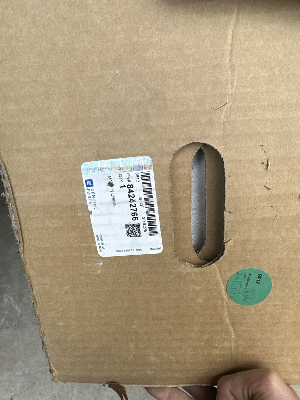 New OEM Genuine GM Rocker Panel Guard kit 84242766