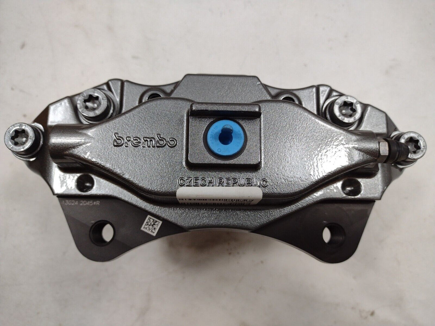 Genuine OEM GM Chevy Corvette Disc Brake Caliper Passenger Side 2014-19 22847813