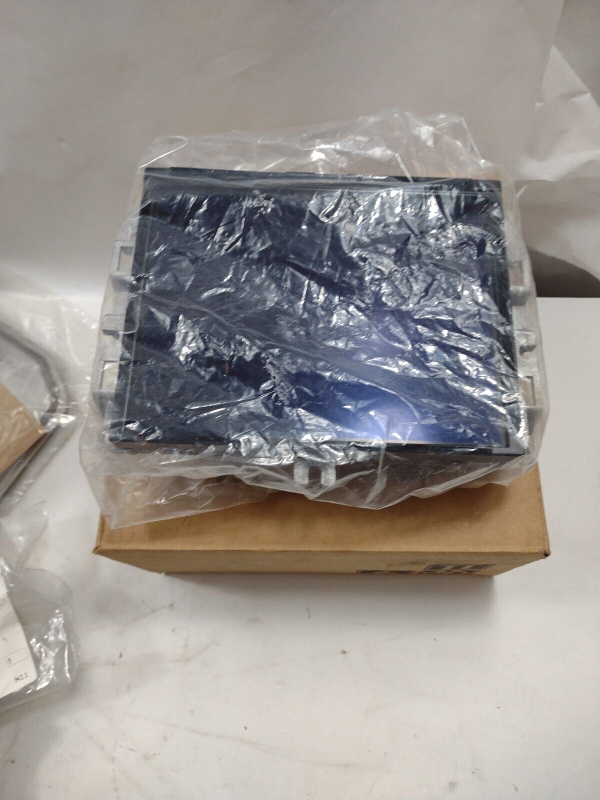 Genuine OEM Mopar 8.4" Radio Navigation Display Screen Receiver 68306656AV