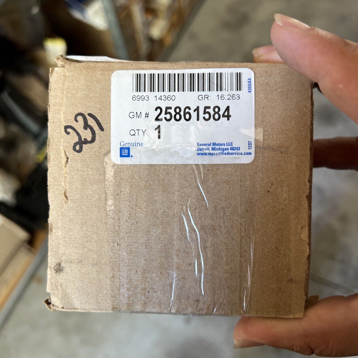 Genuine OEM GM Trailblazer Left Driver Side Window Control Switch 06-07 25861584