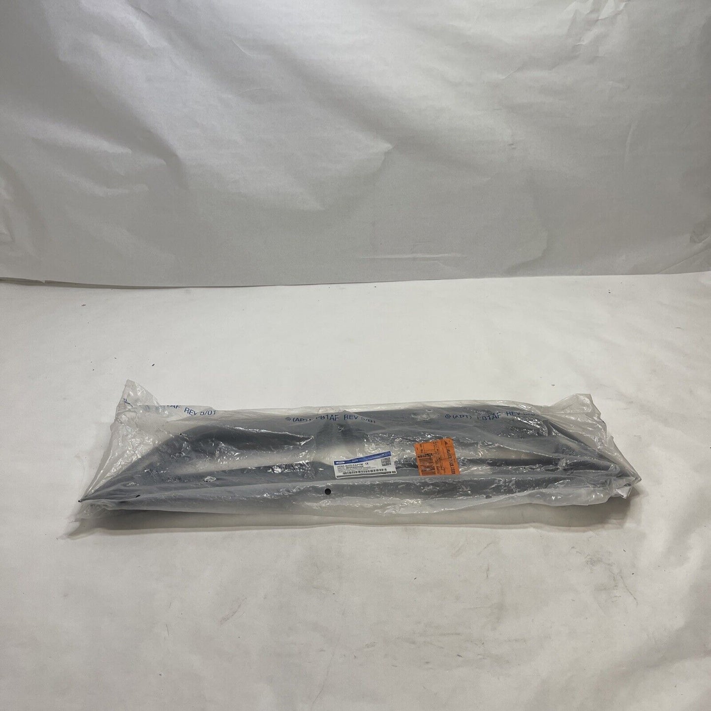 New OEM Ford Fiesta-Grille Grill 2011-13 AE8Z8200KAPTM