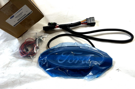 NEW OEM Ford Lighted Grille Emblem w/ Halogen Headlamps w/o Camera VML3Z8A224A