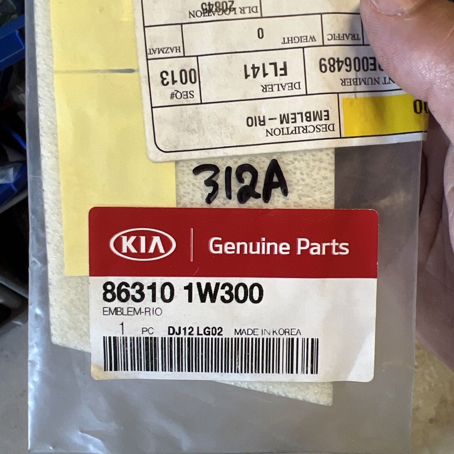 New OEM Genuine Kia Rio 2012-2017 Emblem Nameplate 863101W300