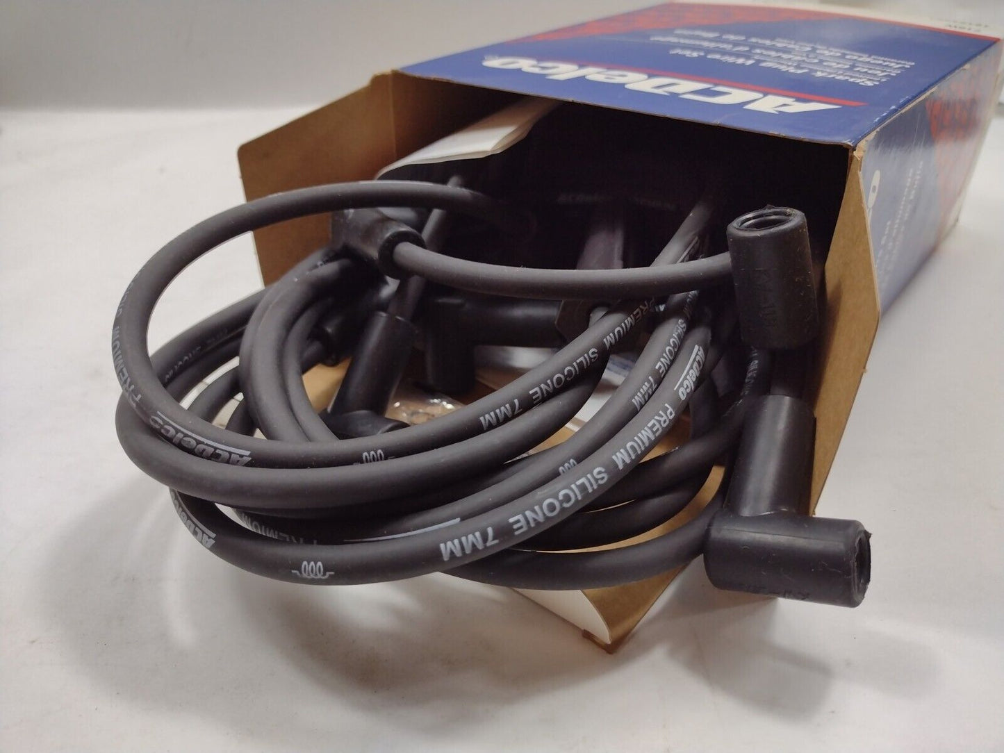 Genuine OEM GM Chevrolet Blazer Spark Plug Set 1992-1996 19154583 ACDelco 716W