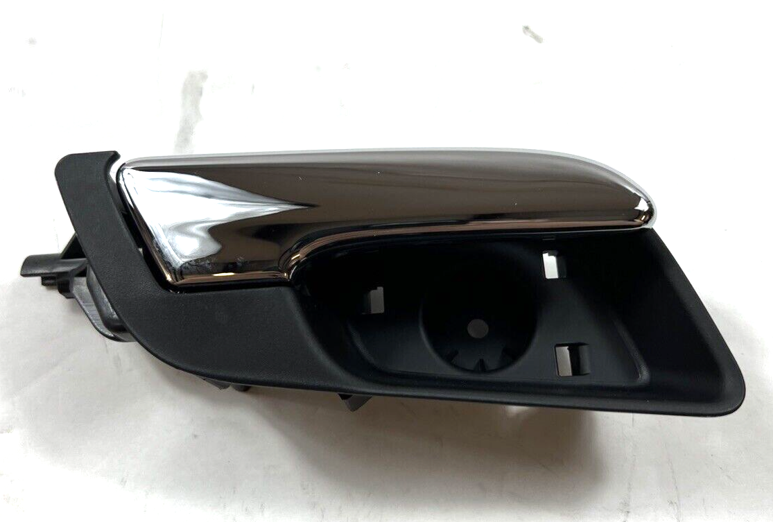 Genuine OEM GM Chevrolet Interior Right Passenger Door Handle Chrome 22933995