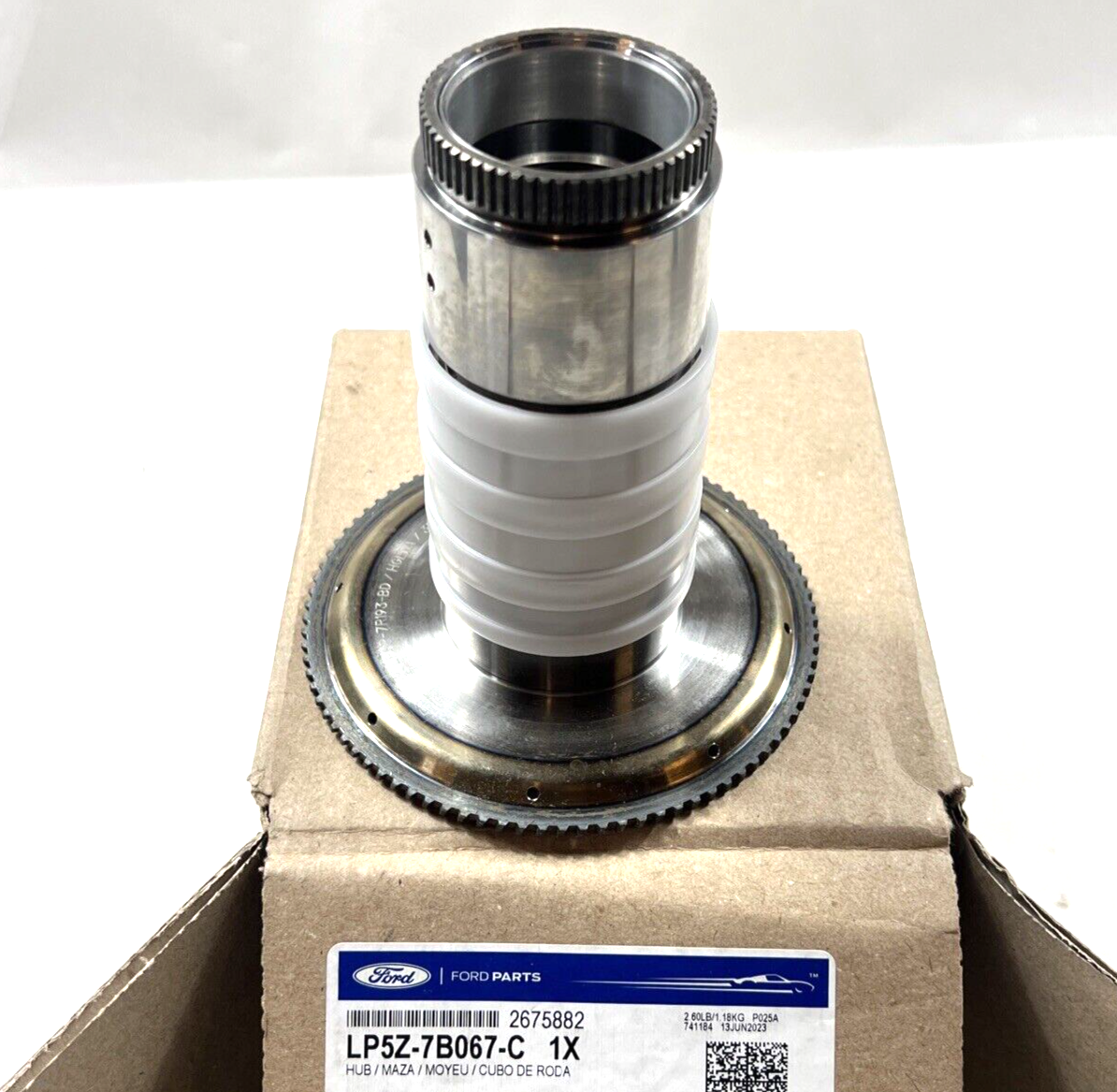 NEW Genuine OEM Ford Hub Assembly LP5Z7B067C