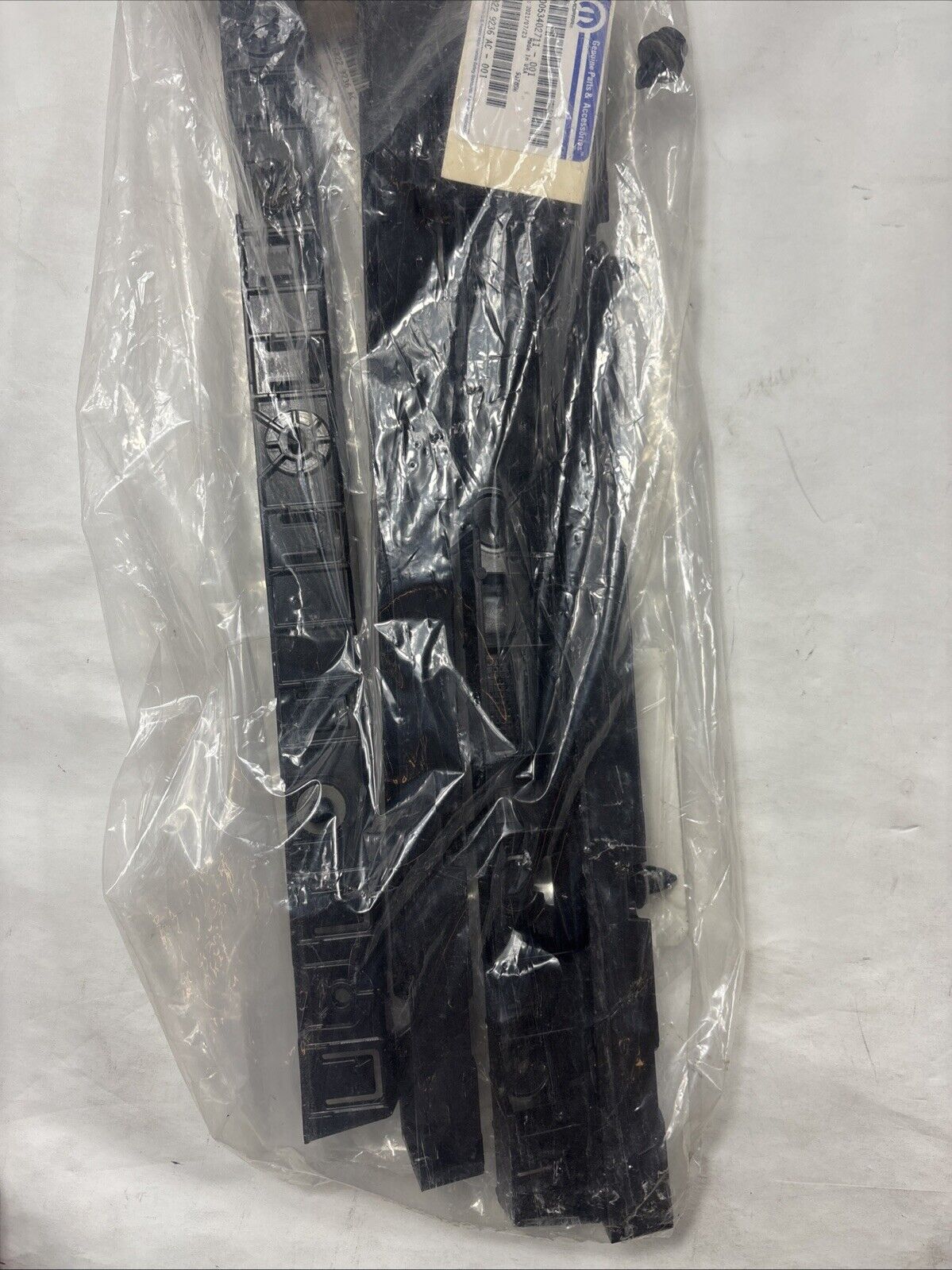 Genuine OEM Mopar Chrysler Pacifica Fascia Support Bracket 2017-2025 68229236AC