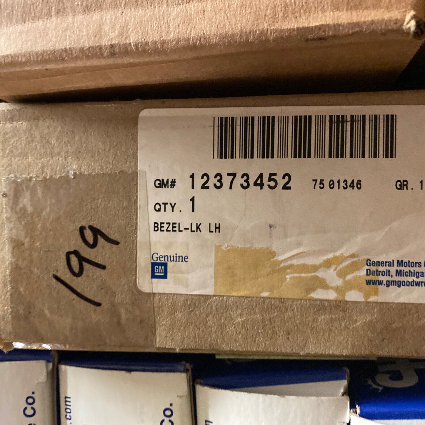 New OEM GM Buick Park Avenue Switch Bezel Left Front 12373452