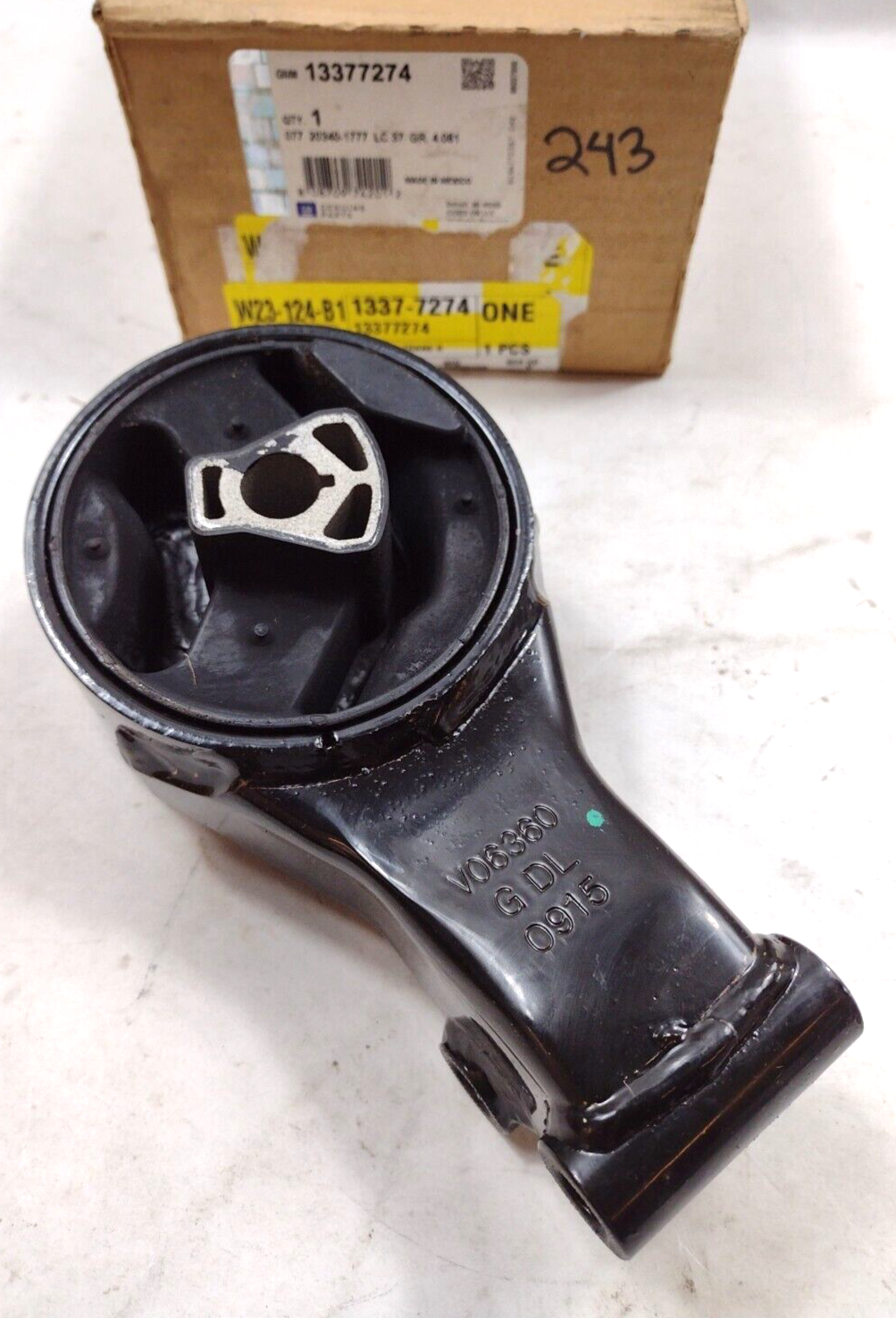 Genuine OEM GM Chevrolet Cruze Rear Transmission Mount 2011-2016 13377274