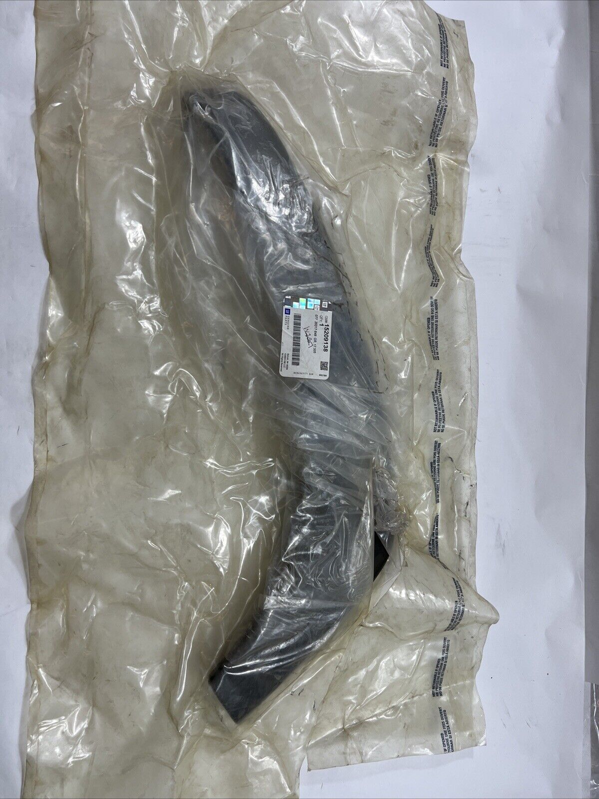 Genuine OEM GM Chevrolet Tahoe Front Left Rearward Fender Flare Molding 15209138