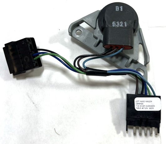 Genuine OEM GM Left Driver Side Tail Lamp Housing Bracket 15840426