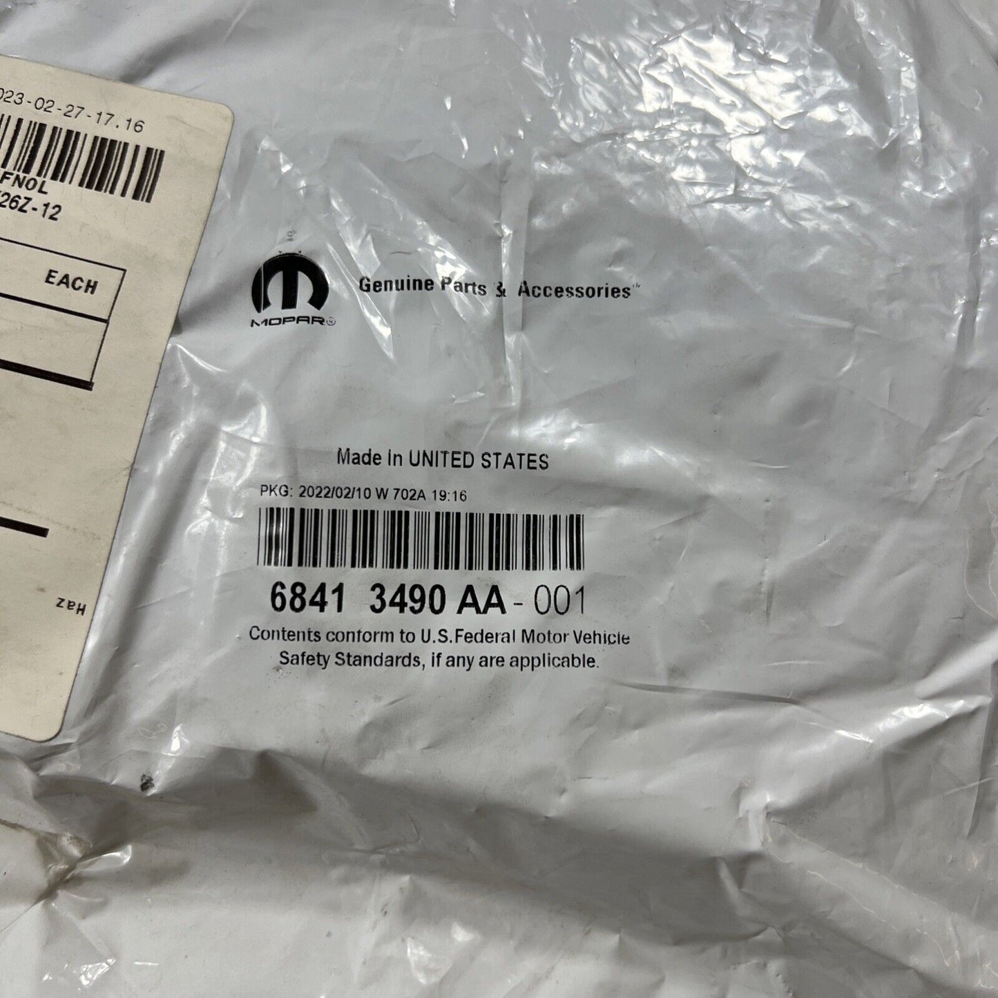 Genuine OEM Mopar Jeep Wrangler Rear Rain Sensor Cap  2018-2023 68413490AA