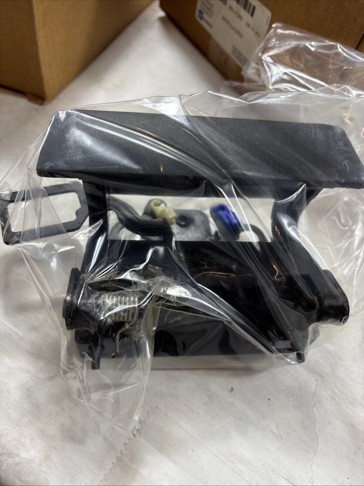 Genuine OEM GM Chevrolet Silverado Tail Gate Handle Lock Pack 2007-2014 22755305