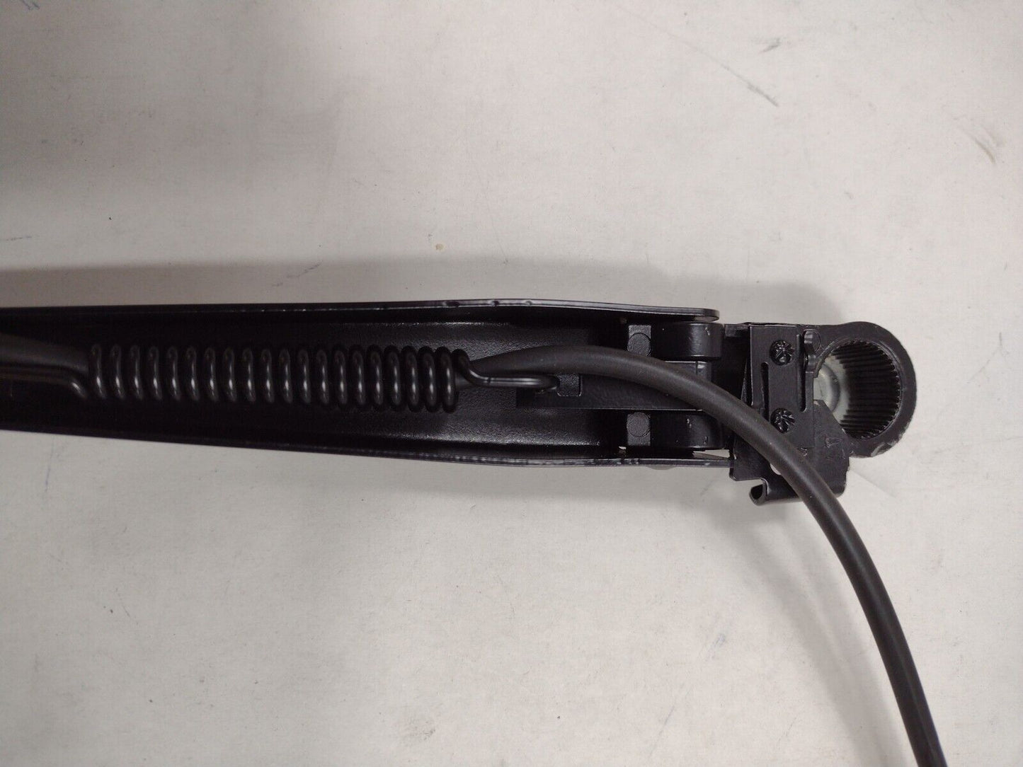 Genuine OEM GM Cadillac Escalade Arm Rear Window Wiper 1992-2000 15043067