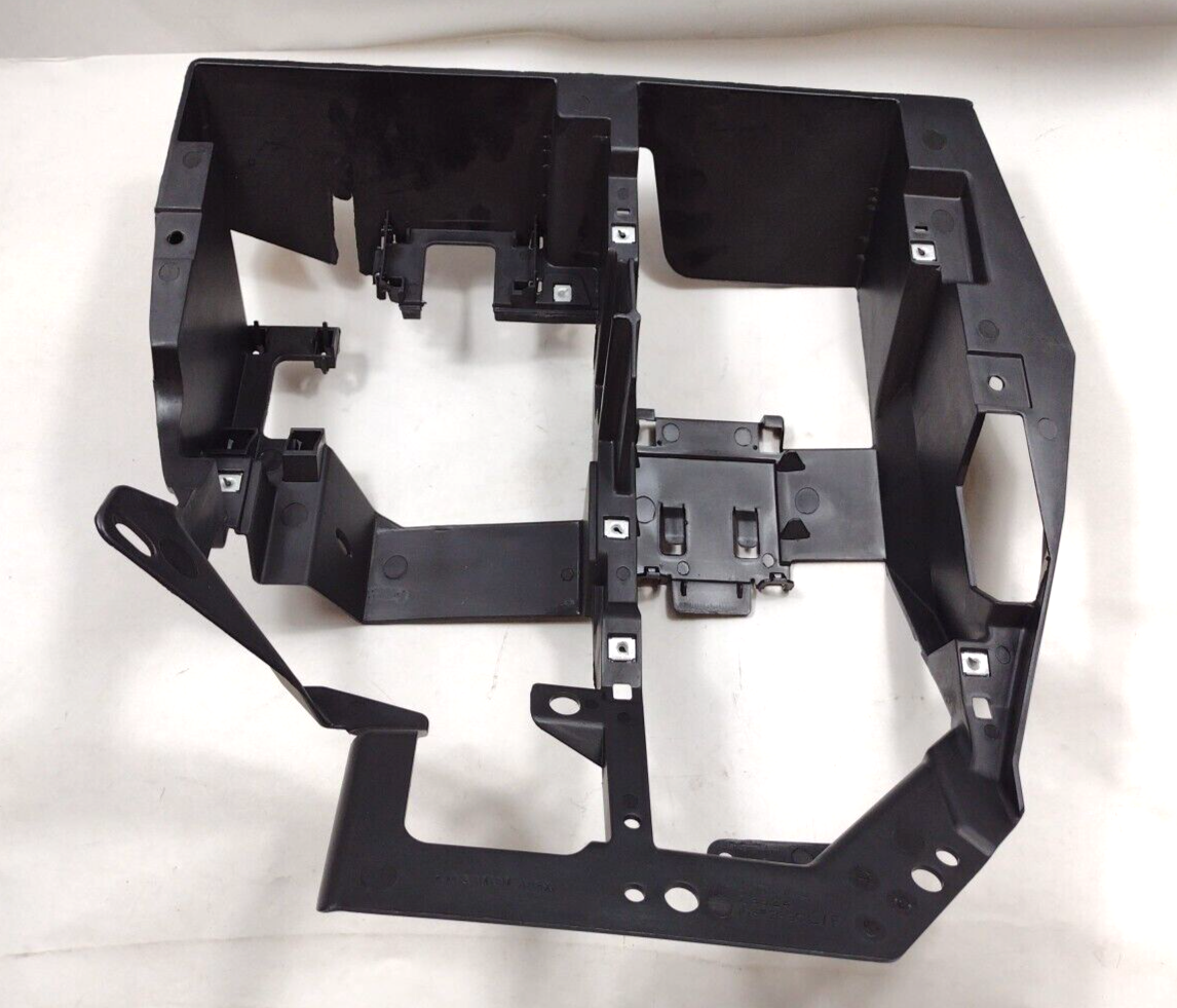 Genuine OEM GM Chevrolet Corvette Cadillac XLR Fuse Block Housing 05-13 10381891