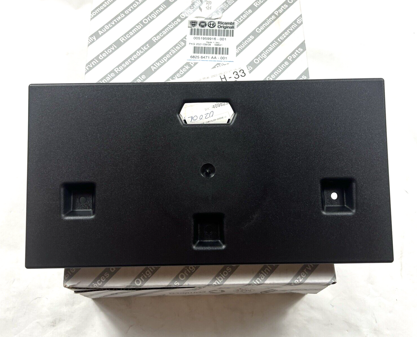 NEW Genuine OEM Mopar Jeep Renegade License Plate Bracket 2015-2018 68256471AA