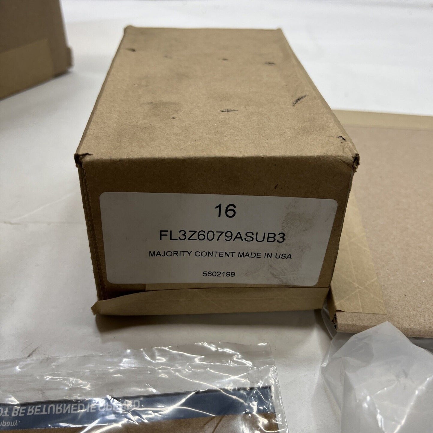 New OEM Genuine Ford Kit Gasket GB8Z-6079-D