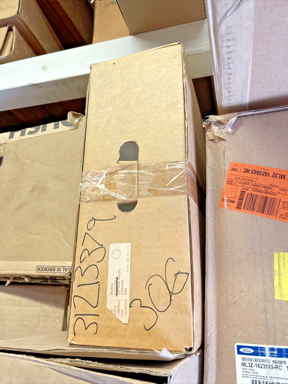 New OEM Genuine Volvo S80 2007-2013 Driver Side Tail Light 31213379