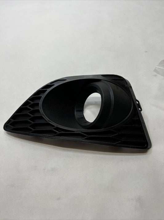 New OEM Genuine Ford Fog Light Housing AE5Z-17E810-CA