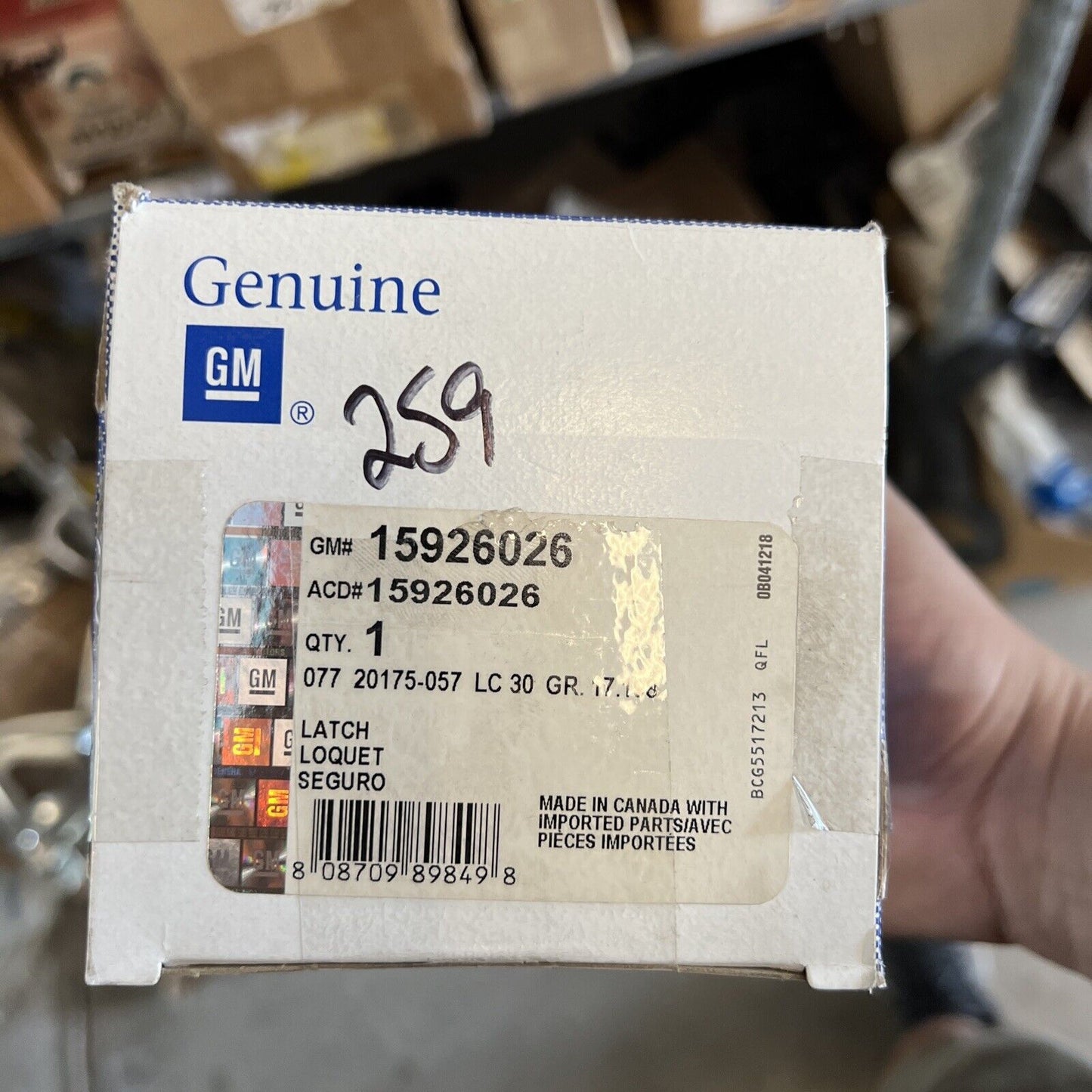 Genuine OEM GM Chevrolet Avalanche Tahoe Rear Door and Liftgate Latch 15926026