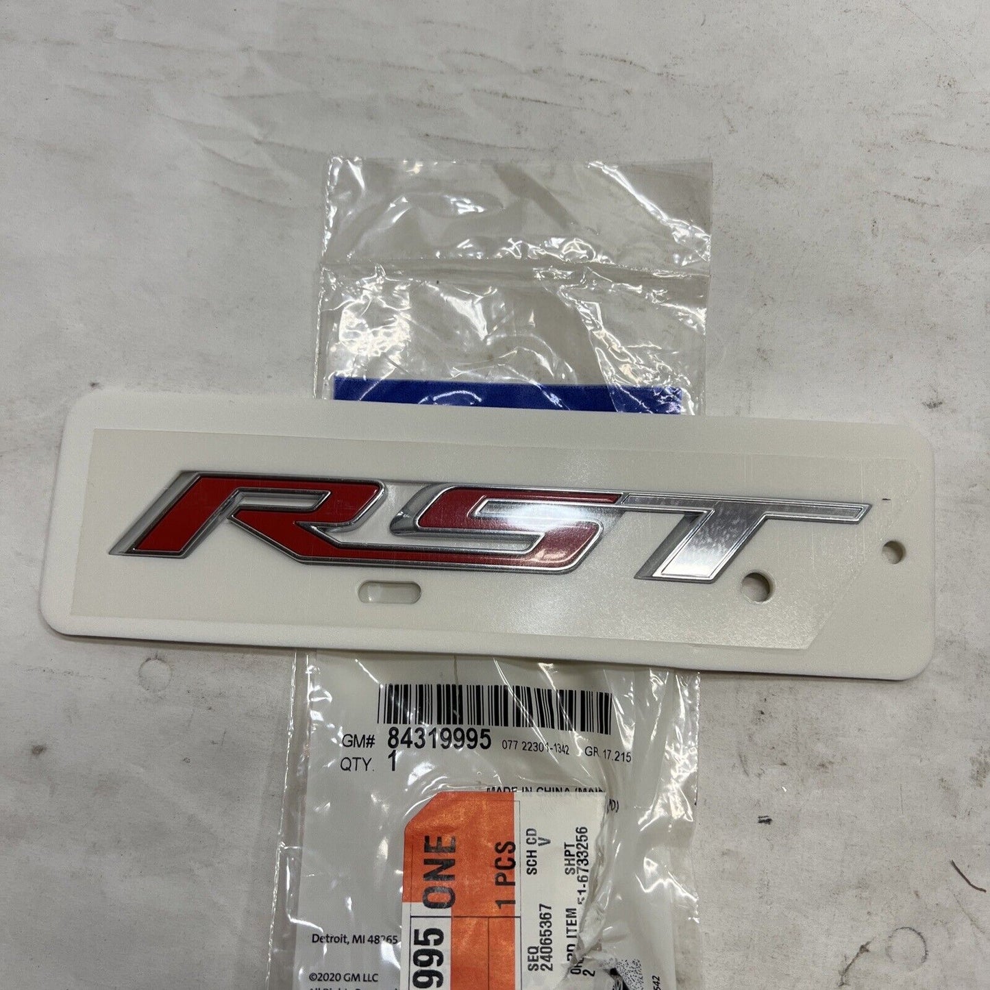 Genuine OEM GM Silverado 1500 Tailgate Emblem Badge 1999-2023 84319995