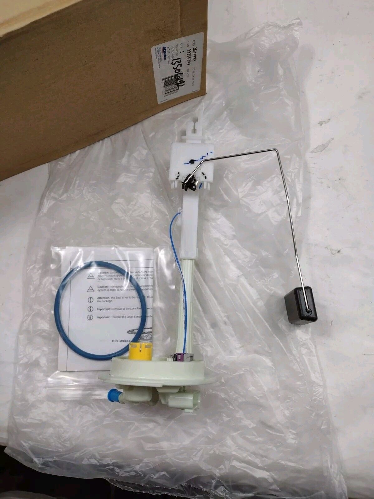 Genuine OEM GM Chevrolet Equinox Fuel Pump 2010-2017 22755799