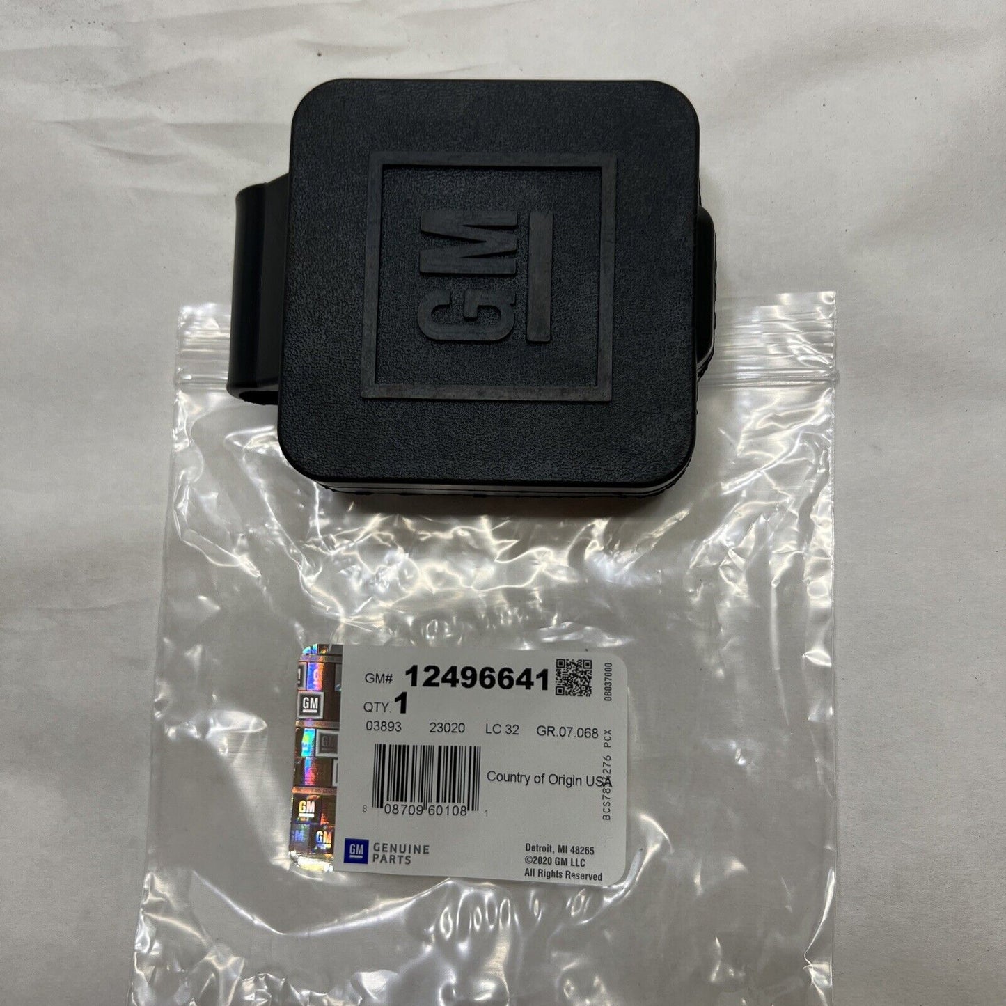 New OEM Genuine GM Express 2500 2002-2015 Trailer Hitch Receiver Cover 12496641