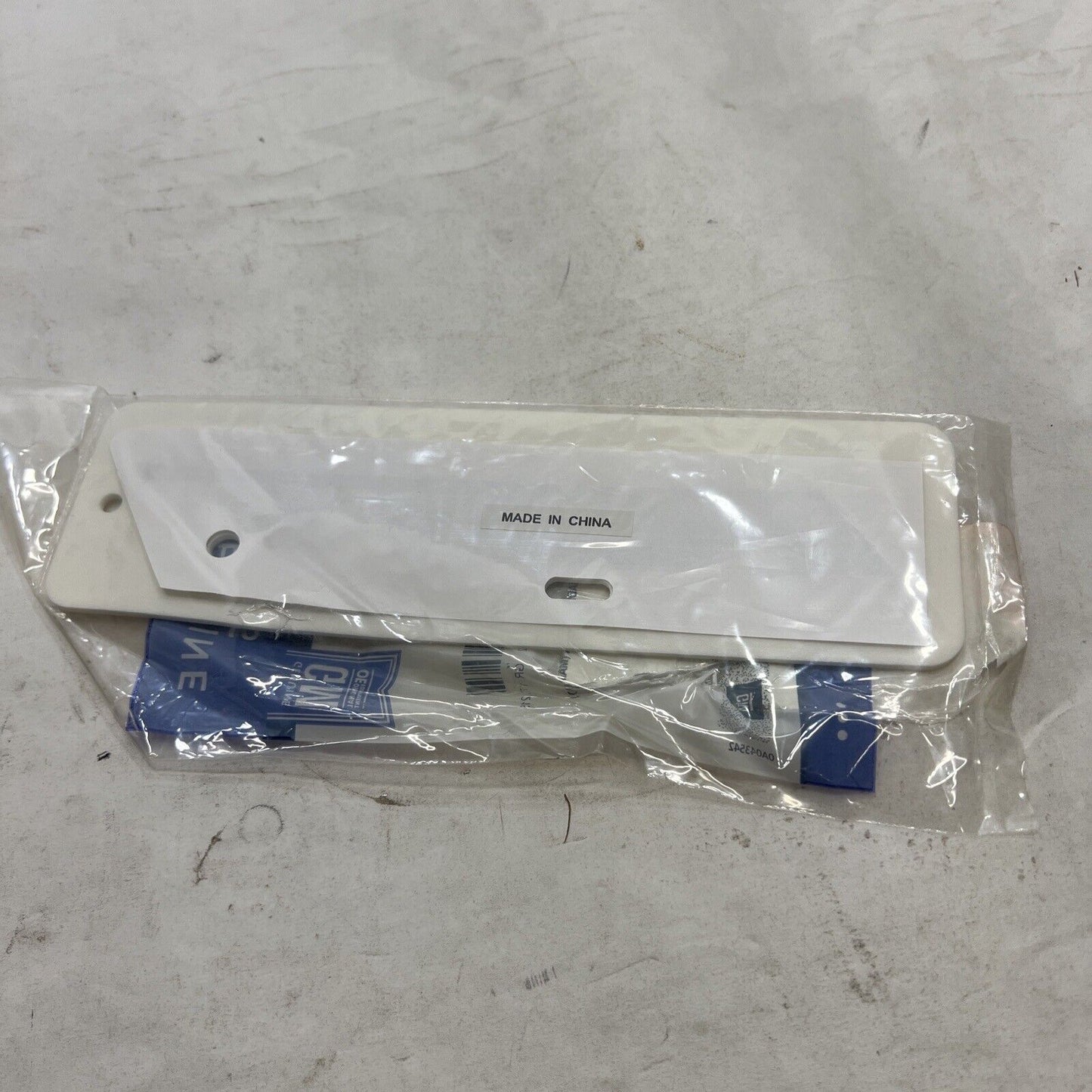 Genuine OEM GM Silverado 1500 Tailgate Emblem Badge 1999-2023 84319995