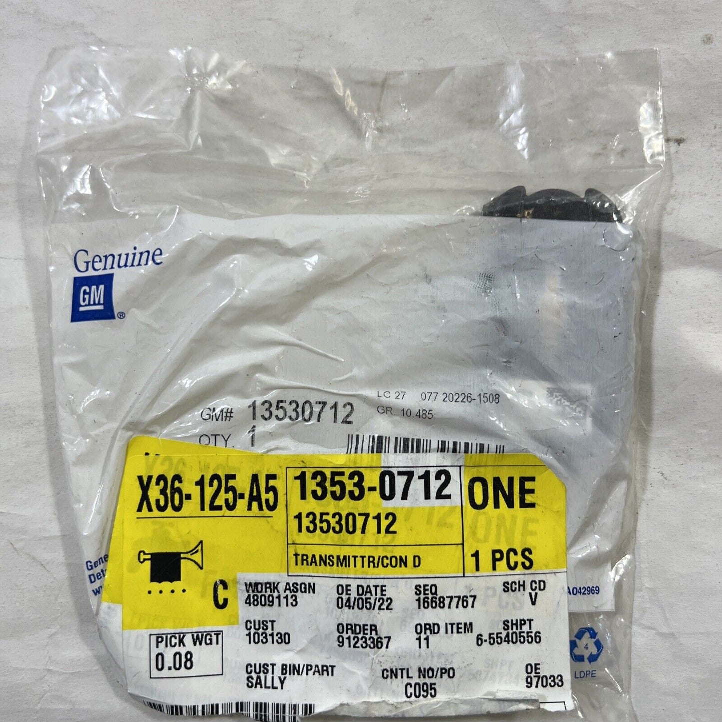 Genuine OEM GM Remote Control Door Lock And Theft Deterrent Transmitter 13530712