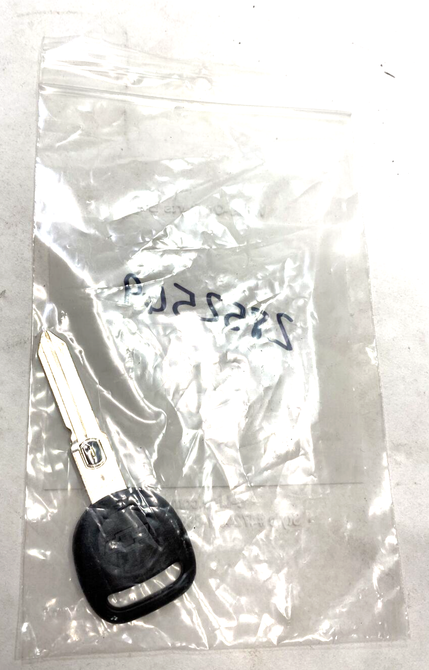 New OEM Genuine GM Door Lock and Ignition Key 2852569