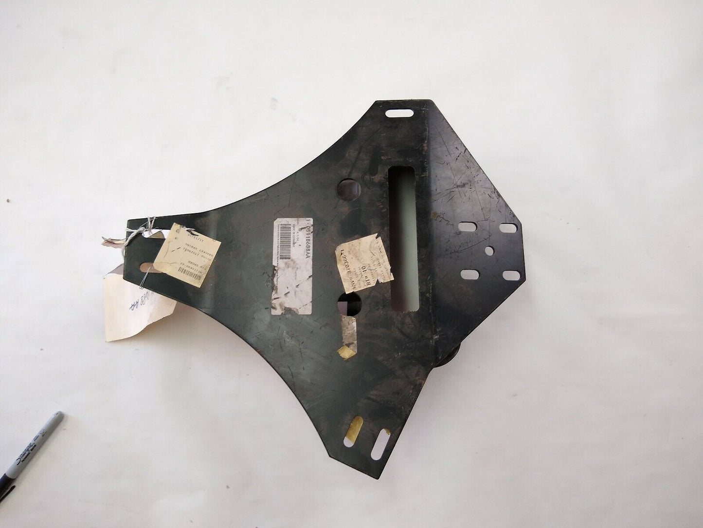 New OEM Dodge Sprinter Bracket Front Passenger Side New 2003-2006  05118688AA