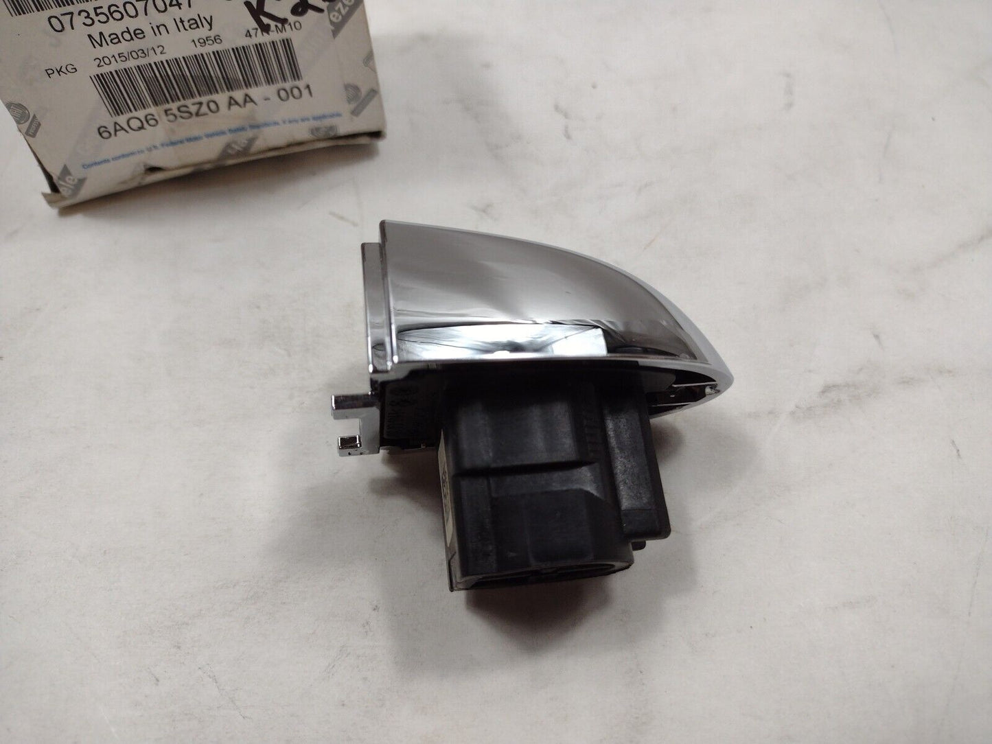 Genuine OEM Mopar Fiat 500x Door Handle Cap Right 2016-2020 6AQ65SZ0AA
