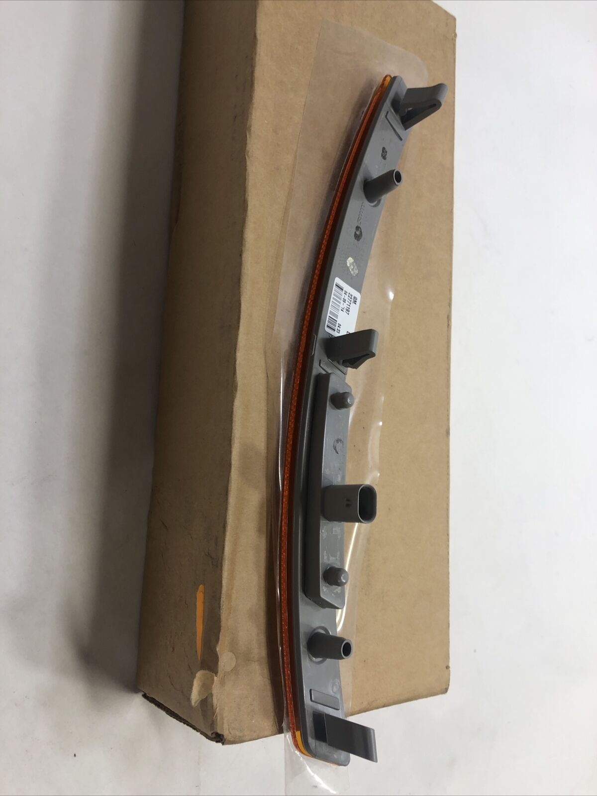 New OEM Genuine GM Chevy Corvette Side Marker 2014-2019 GM 22771197