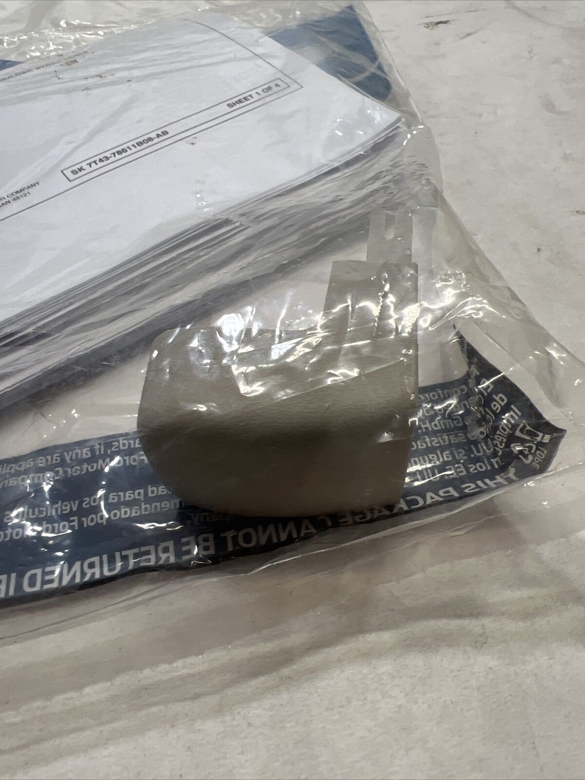 New OEM Genuine Ford Fiesta 2011-2019 Height Adjuster Cover BE8Z5460262AA