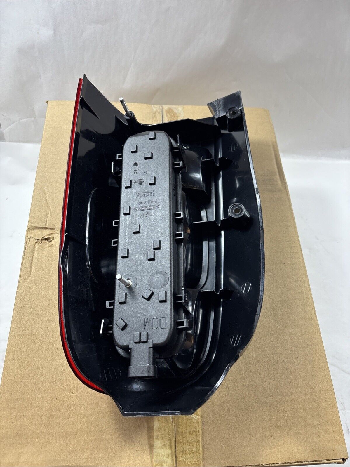 Genuine OEM GM Chevy Venture Tail Light 1997-2005 19206745