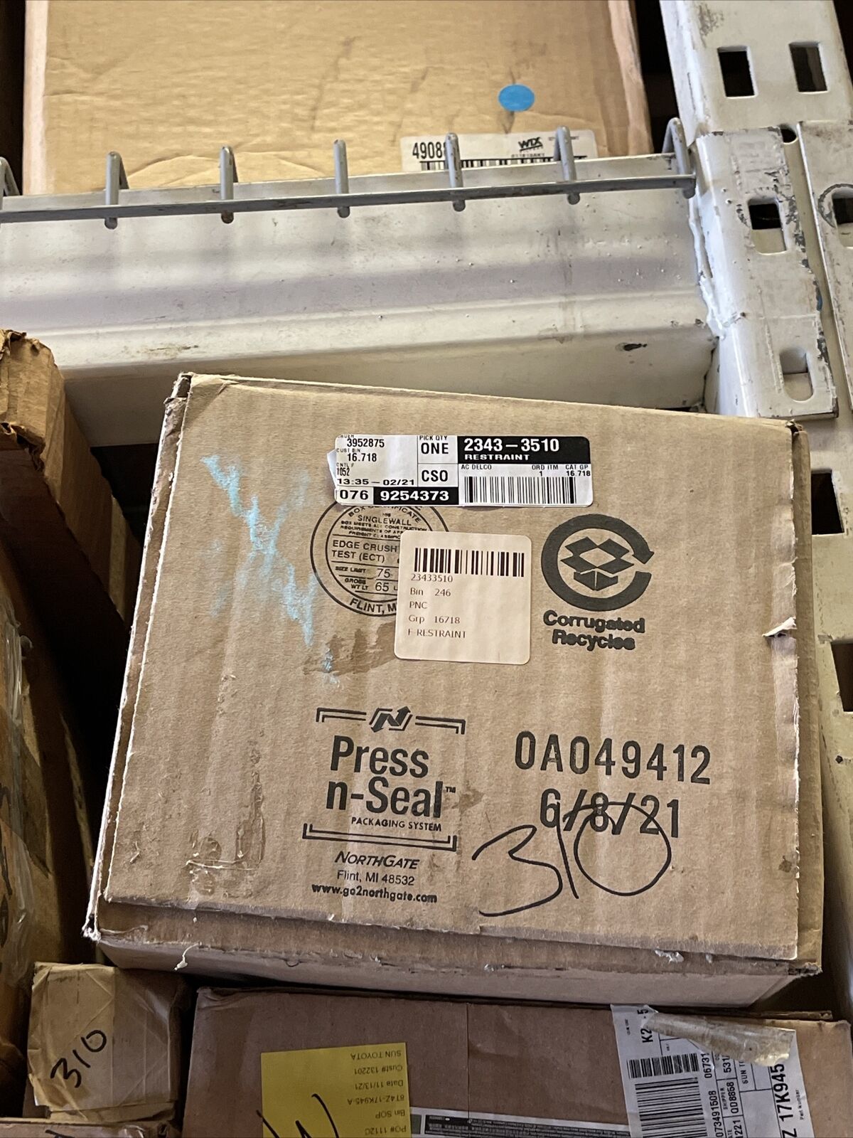 New OEM GM Front Seat Head Rest Titanium Leather 23433510 Traverse Enclave 13-17