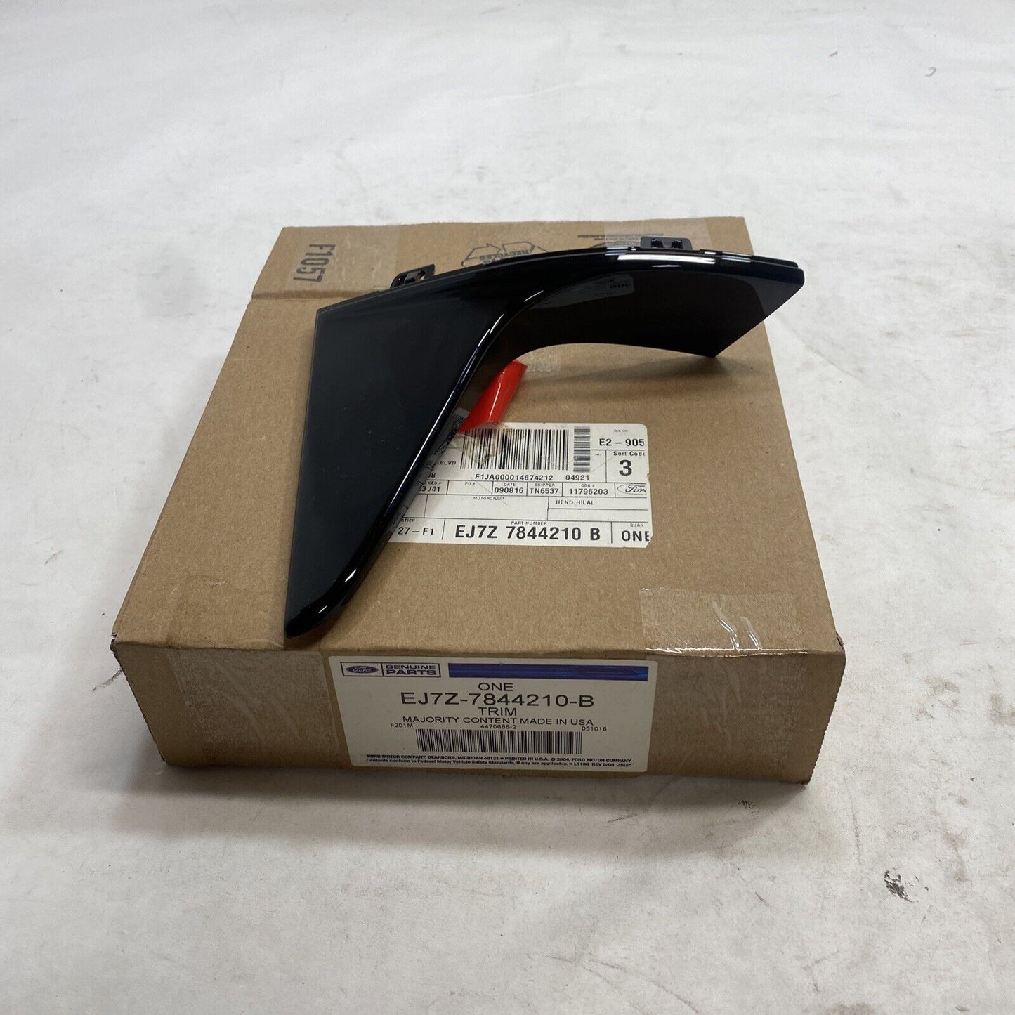 New OEM Genuine Ford  Lincoln MKC 2015 - 2019 Side Support EJ7Z-7844210-B