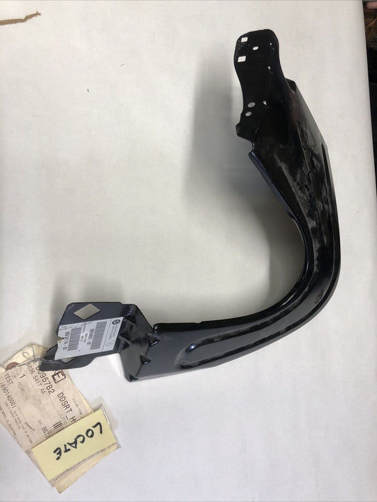 New OEM 2017-19 Alfa Romeo Front Left Upper Fender Mount Bracket 68365417AA