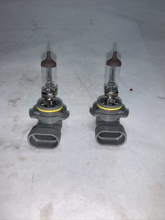 New OEM GM NOS Light Bulbs Set OF 2 89024715