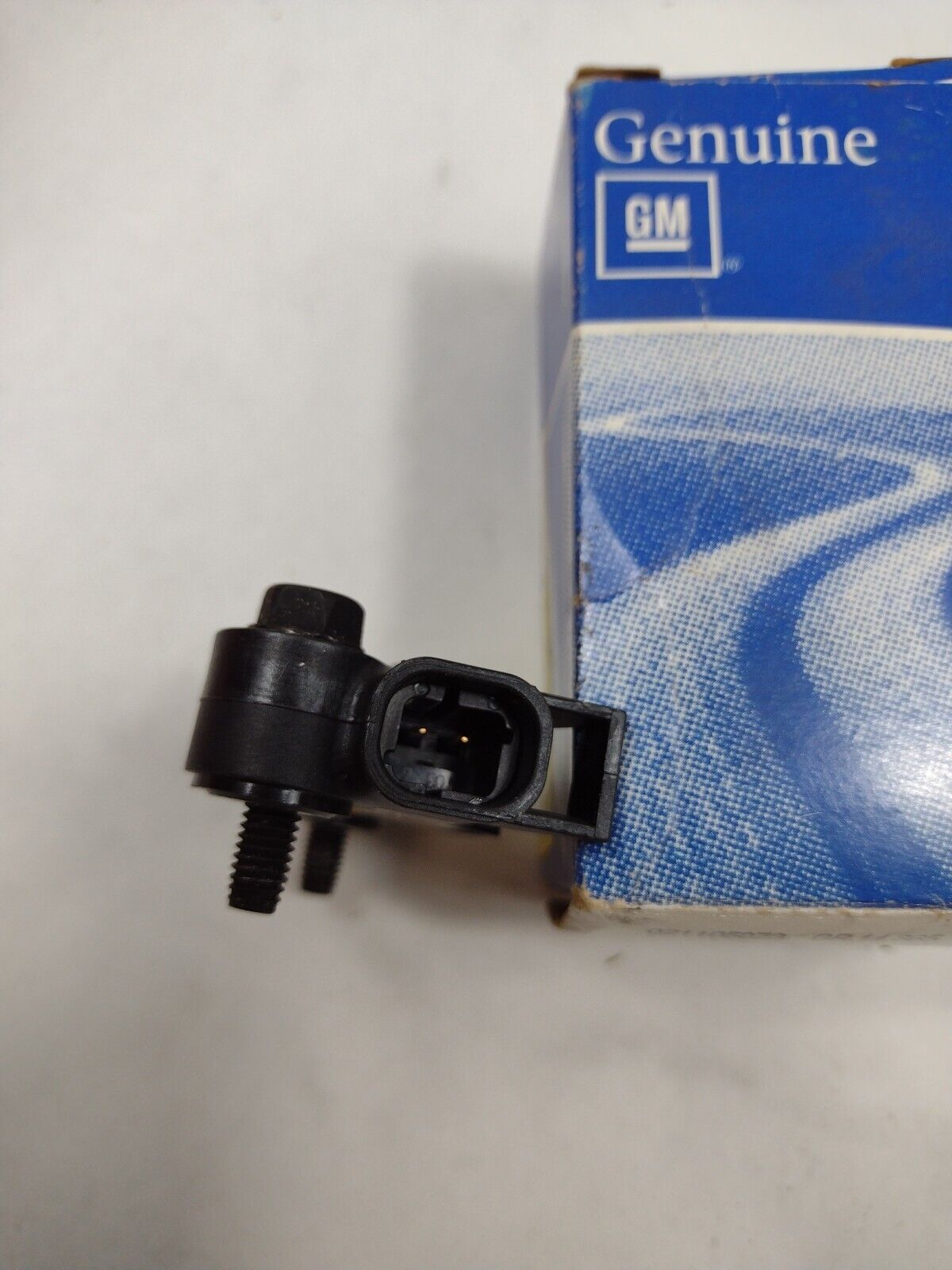 Genuine OEM GM Chevy Venture Front Sensor 2002-2005 10354928