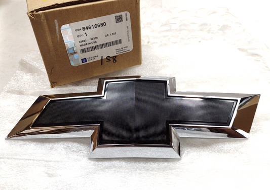 Genuine OEM GM Chevrolet Colorado Exterior Emblem Kit Bow-Tie 2021-2022 84616680