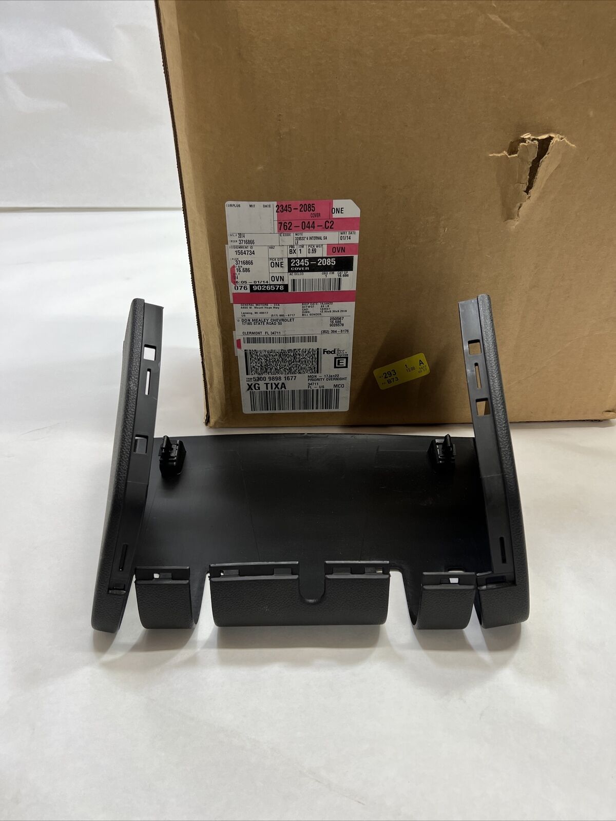 New OEM GM Rear Seat Panel 2015-2020 23452085