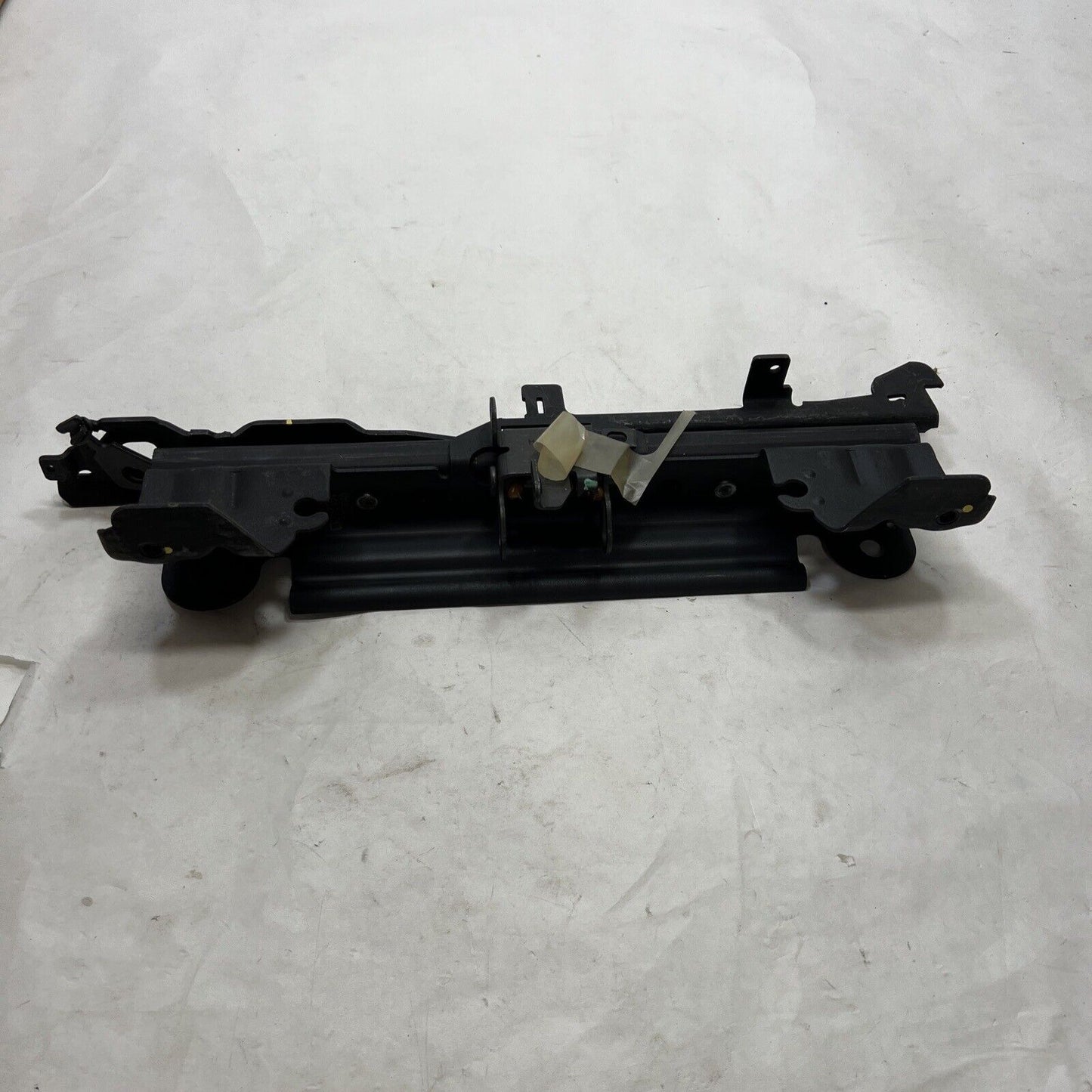 New OEM Genuine GM Impala 2000-2005 Right Seat Adjuster 16813328